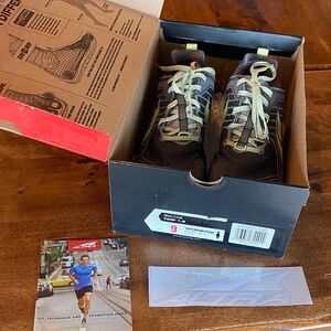 Altra Women's Sneakers - Grey with Yellow Highlights